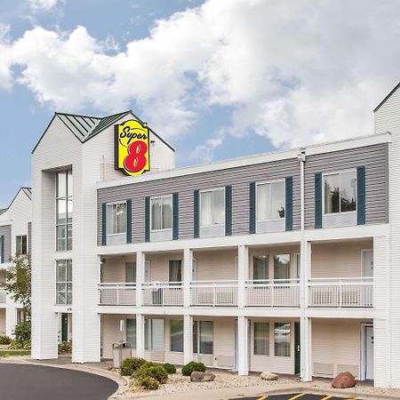 Super 8 By Wyndham Madison East Hotel Buitenkant foto