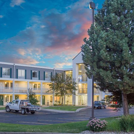 Super 8 By Wyndham Madison East Hotel Buitenkant foto