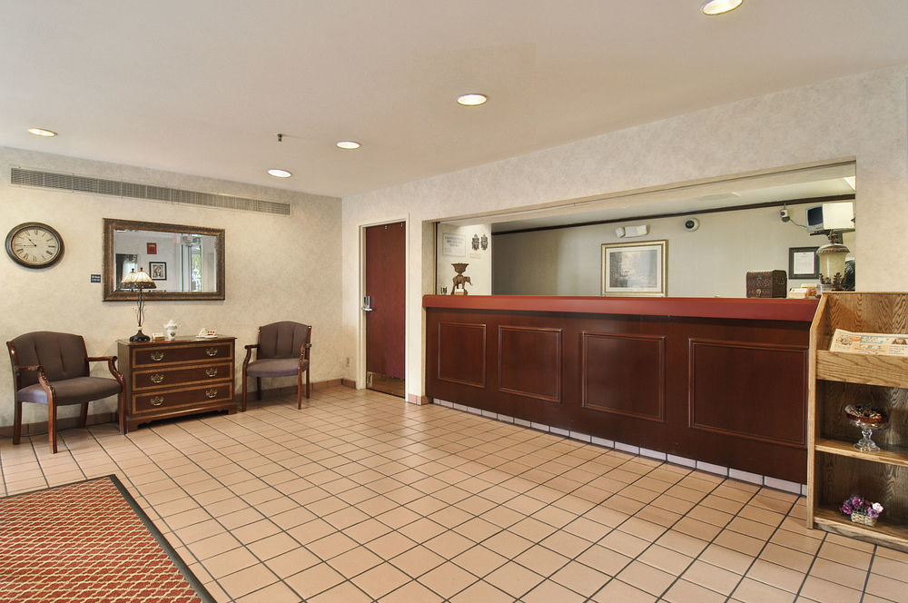 Super 8 By Wyndham Madison East Hotel Interieur foto